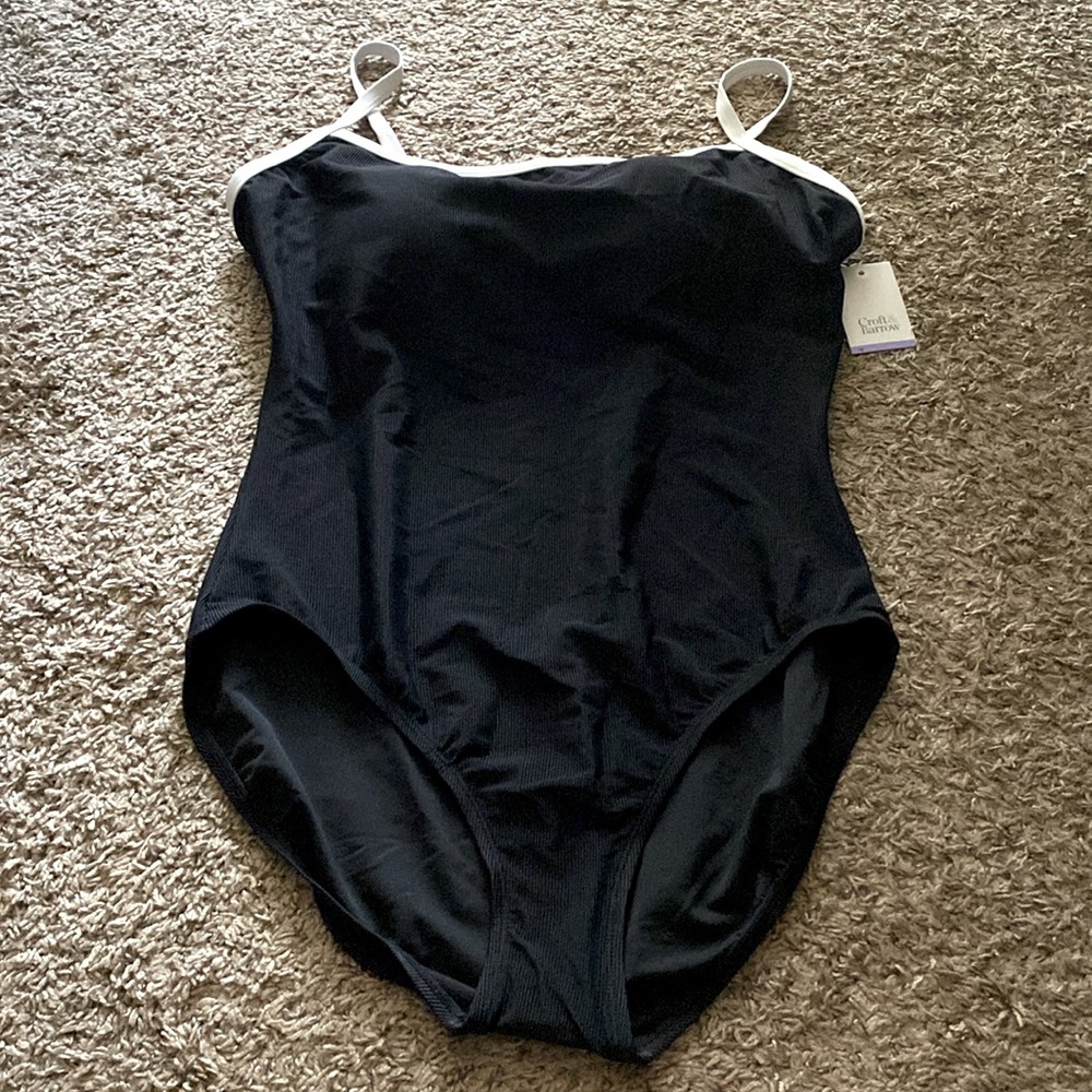 Women’s Croft & Barrow One Piece Bathing Suit